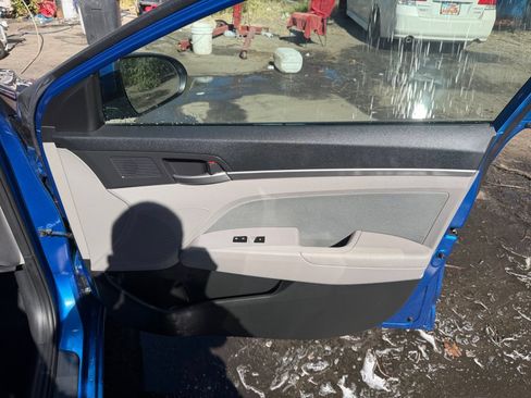 Used 2018 Hyundai Elantra Value Edition FWD image 17