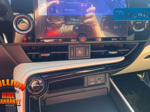 Used 2024 Lexus NX 250 FWD image 22