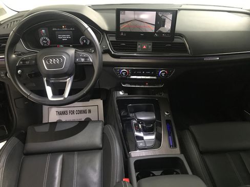 Used 2023 Audi Q5 2.0T Prestige w/ Prestige Package image 21