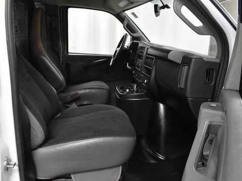 Used 2024 Chevrolet Express 2500 w/ Driver Convenience Package image 13