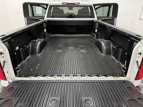 Used 2024 Chevrolet Silverado 3500 LT image 25