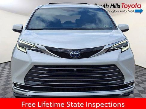 Certified 2022 Toyota Sienna Platinum AWD/4WD image 2