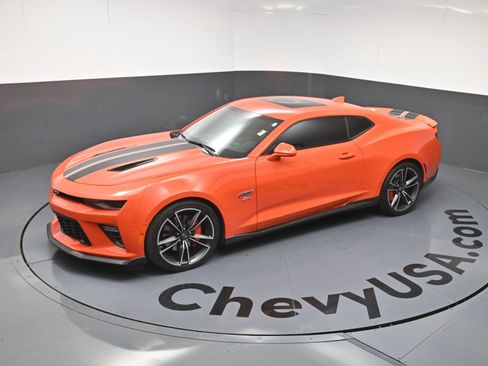Used 2018 Chevrolet Camaro SS w/ Hot Wheels Edition image 30