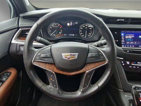 Used 2022 Cadillac XT5 Premium Luxury image 10