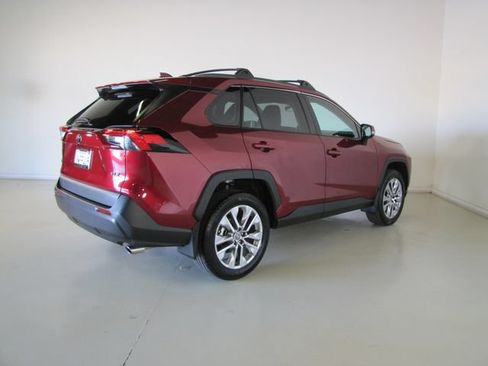 Used 2025 Toyota RAV4 XLE Premium FWD image 25