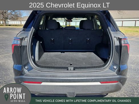 Used 2025 Chevrolet Equinox LT FWD image 17
