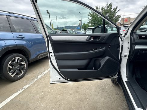 Used 2018 Subaru Outback 2.5i Premium AWD/4WD image 43