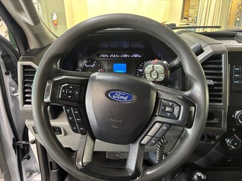 Used 2019 Ford F550 4x4 Regular Cab Super Duty image 18