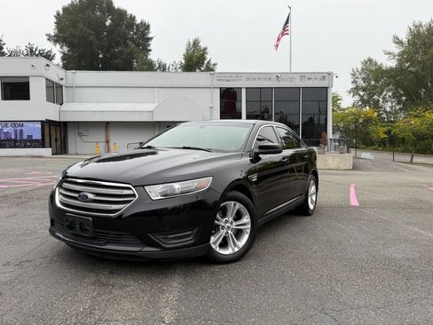 Used 2018 Ford Taurus SEL w/ Equipment Group 201A image 1