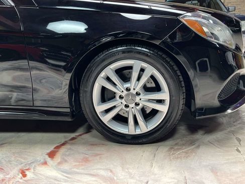 Used 2014 Mercedes-Benz E 250 BlueTEC 4MATIC Sedan image 35