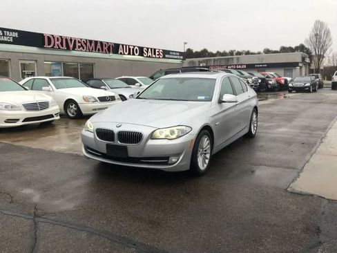 Used 2013 BMW 535i xDrive Sedan image 3
