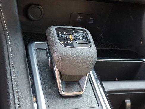 Certified 2025 Nissan Pathfinder SV FWD image 19