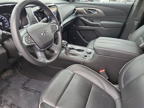 Certified 2022 Chevrolet Traverse Premier w/ Redline Edition image 12