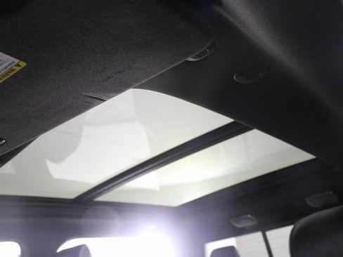 Used 2020 RAM 1500 Limited image 11