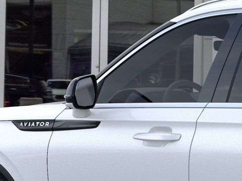 New 2026 Lincoln Aviator AWD image 20