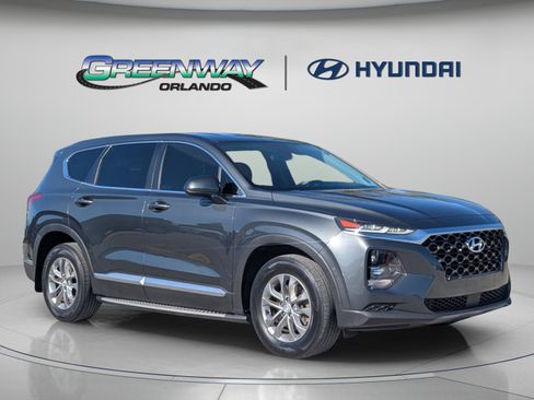 Used 2020 Hyundai Santa Fe SE FWD image 2
