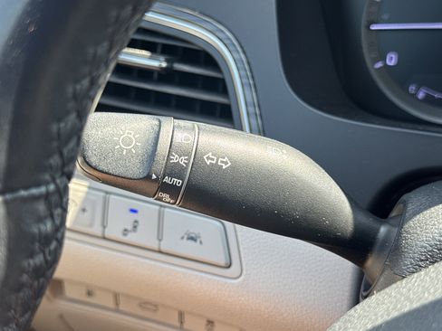 Used 2015 Hyundai Sonata Limited w/ Option Group 06 image 16