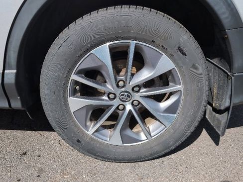 Used 2016 Toyota RAV4 XLE w/ Convenience Package AWD/4WD image 11