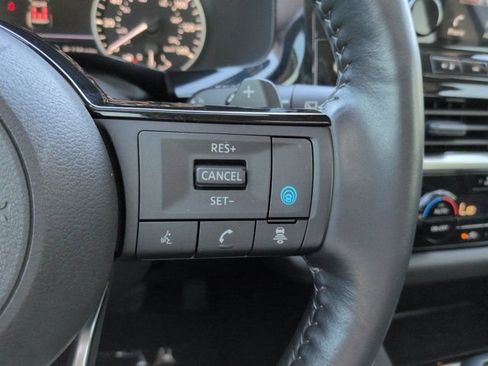 Used 2025 Nissan Pathfinder SL w/ SL Premium Package FWD image 26
