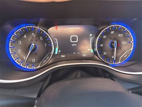 New 2026 Chrysler Pacifica Select image 15