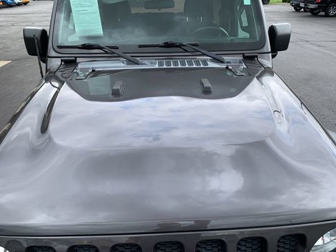 Used 2020 Jeep Wrangler Sport AWD/4WD image 14