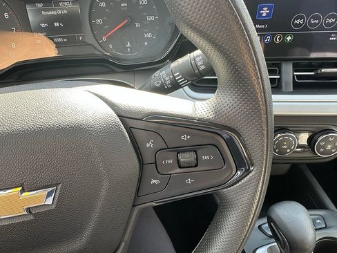 Used 2024 Chevrolet Trax LS w/ Driver Confidence Package FWD image 29