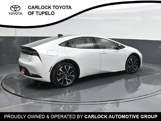 Used 2026 Toyota Prius Plug-In Hybrid FWD image 3