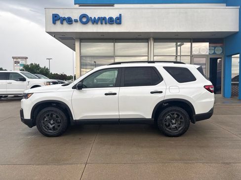 Used 2026 Honda Pilot TrailSport image 8