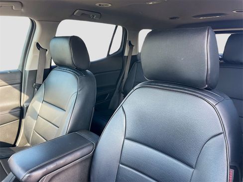 Used 2019 GMC Acadia SLE image 9