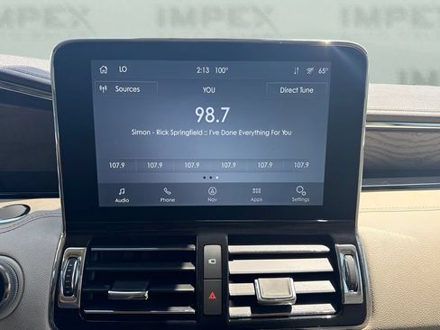 Used 2021 Lincoln Navigator L Reserve w/ Luxury Package AWD/4WD image 16