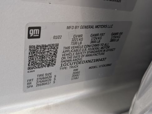 Used 2022 Chevrolet Silverado 1500 LT AWD/4WD image 37