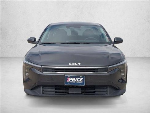Used 2025 Kia K4 LXS image 2