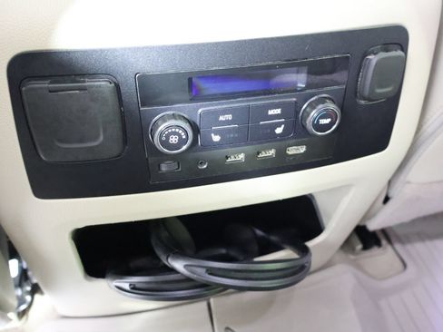Used 2019 GMC Yukon Denali AWD/4WD image 46