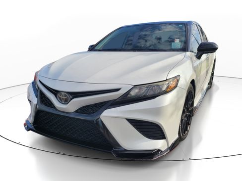 Used 2020 Toyota Camry TRD image 3