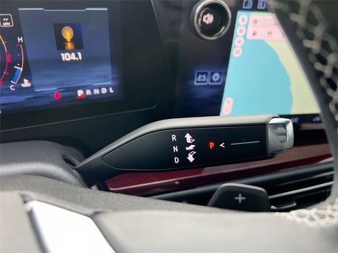 Used 2025 Chevrolet Traverse Z71 w/ Driver Confidence Package image 16