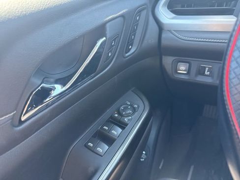 Used 2023 GMC Acadia SLT w/ Elevation Edition AWD/4WD image 7