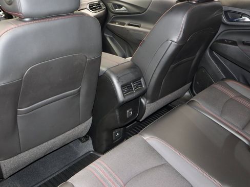 Used 2022 Chevrolet Equinox RS w/ Infotainment Package image 21