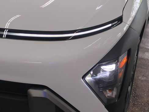 Used 2025 Hyundai Kona SEL image 9