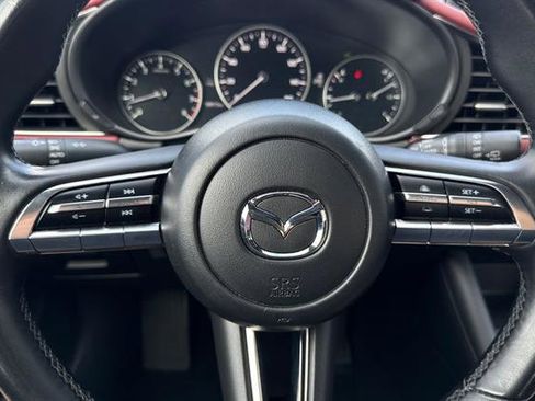 Used 2021 MAZDA MAZDA3 s image 24
