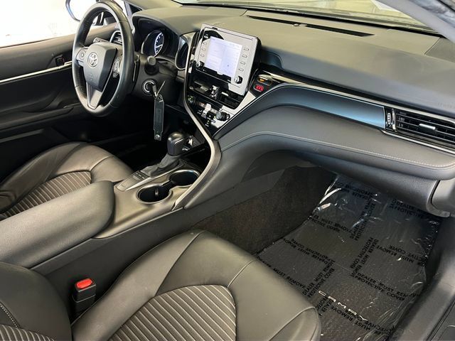 Used 2022 Toyota Camry SE FWD image 37