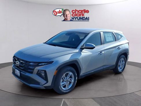 New 2026 Hyundai Tucson SE FWD image 1