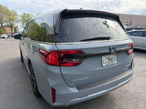 Used 2025 Honda Odyssey Sport-L image 7