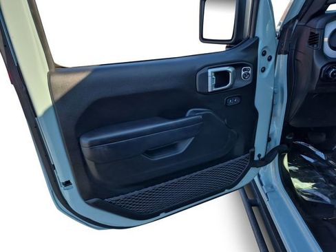 Used 2024 Jeep Wrangler Sport S image 11