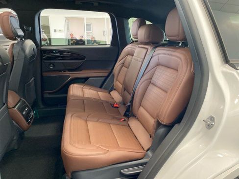 New 2026 Lincoln Nautilus Reserve AWD/4WD image 9