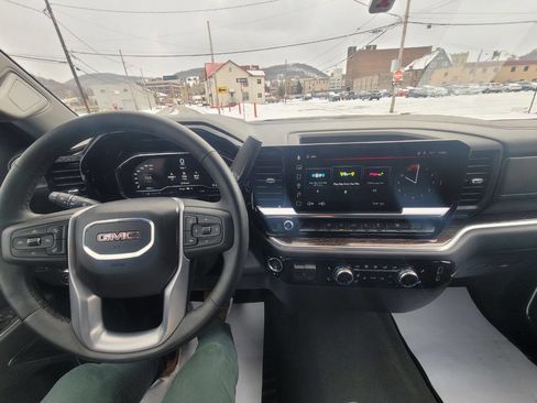 Used 2025 GMC Sierra 1500 Elevation image 20