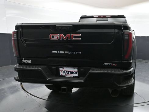 Used 2024 GMC Sierra 2500 AT4 w/ AT4 Preferred Package AWD/4WD image 32