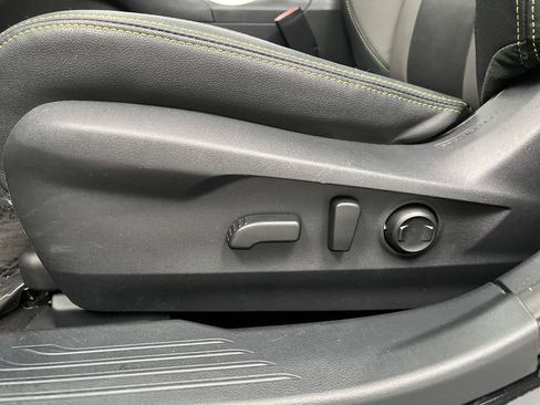 Used 2025 Subaru Outback Onyx Edition AWD/4WD image 13