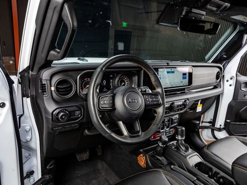 Used 2024 Jeep Wrangler Unlimited Rubicon 392 image 14