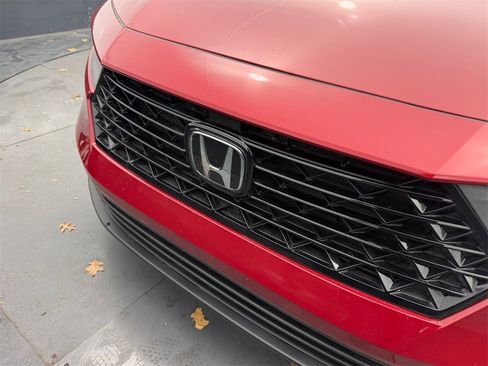 Used 2025 Honda Accord SE image 32