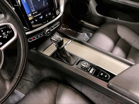 Certified 2021 Volvo V60 T5 Cross Country w/ Climate Package AWD/4WD image 17
